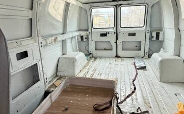 Dodge-ram-van-b1500-1995-white-9