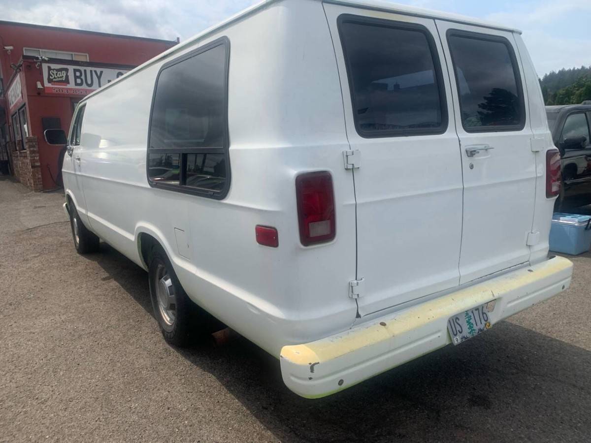 Dodge-ram-van-b250-3dr-extended-1990-white-5