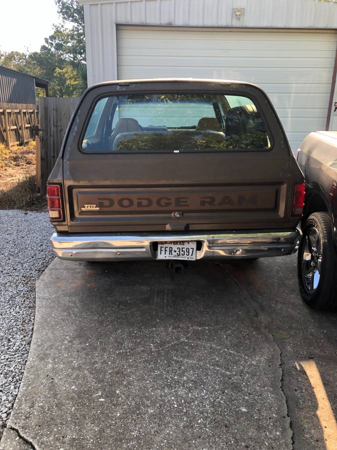 Dodge-ramcharger-150s-1989-1