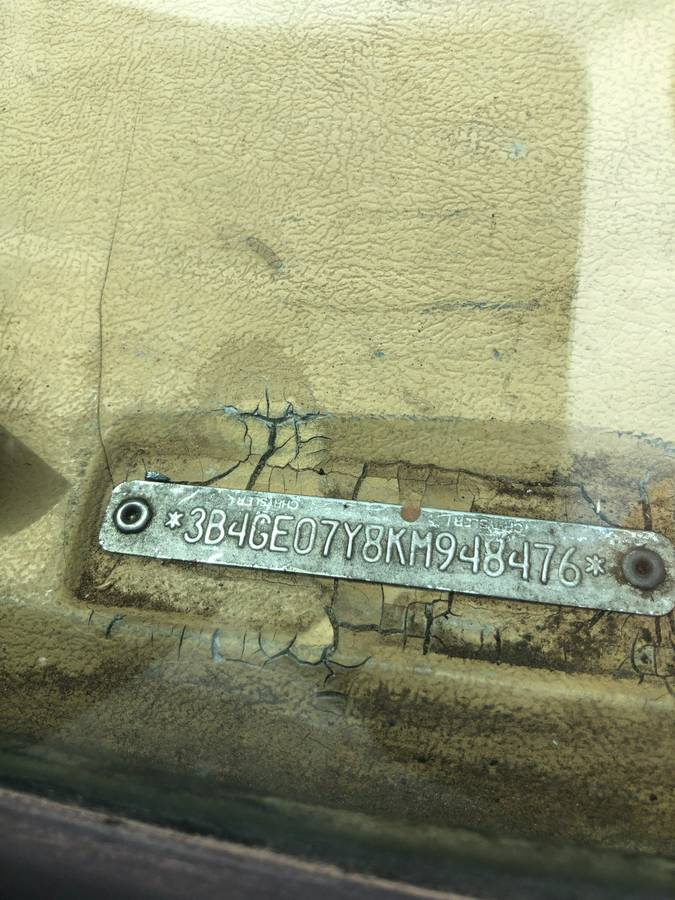 Dodge-ramcharger-150s-1989-5