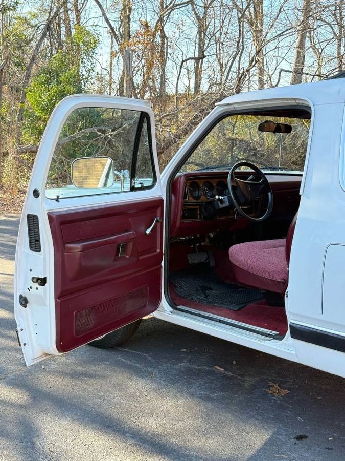 Dodge-ramcharger-150s-1990-10