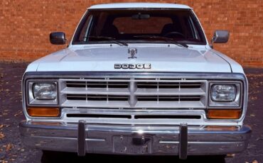Dodge-ramcharger-150s-1990-2