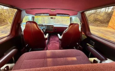 Dodge-ramcharger-150s-1990-4