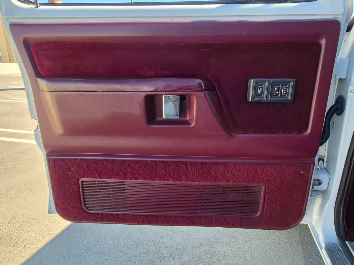 Dodge-ramcharger-1989-13