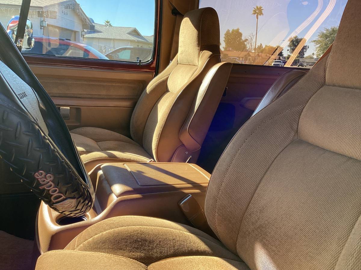 Dodge-ramcharger-1993-custom-8