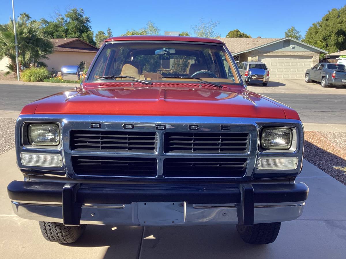 Dodge-ramcharger-1993-custom