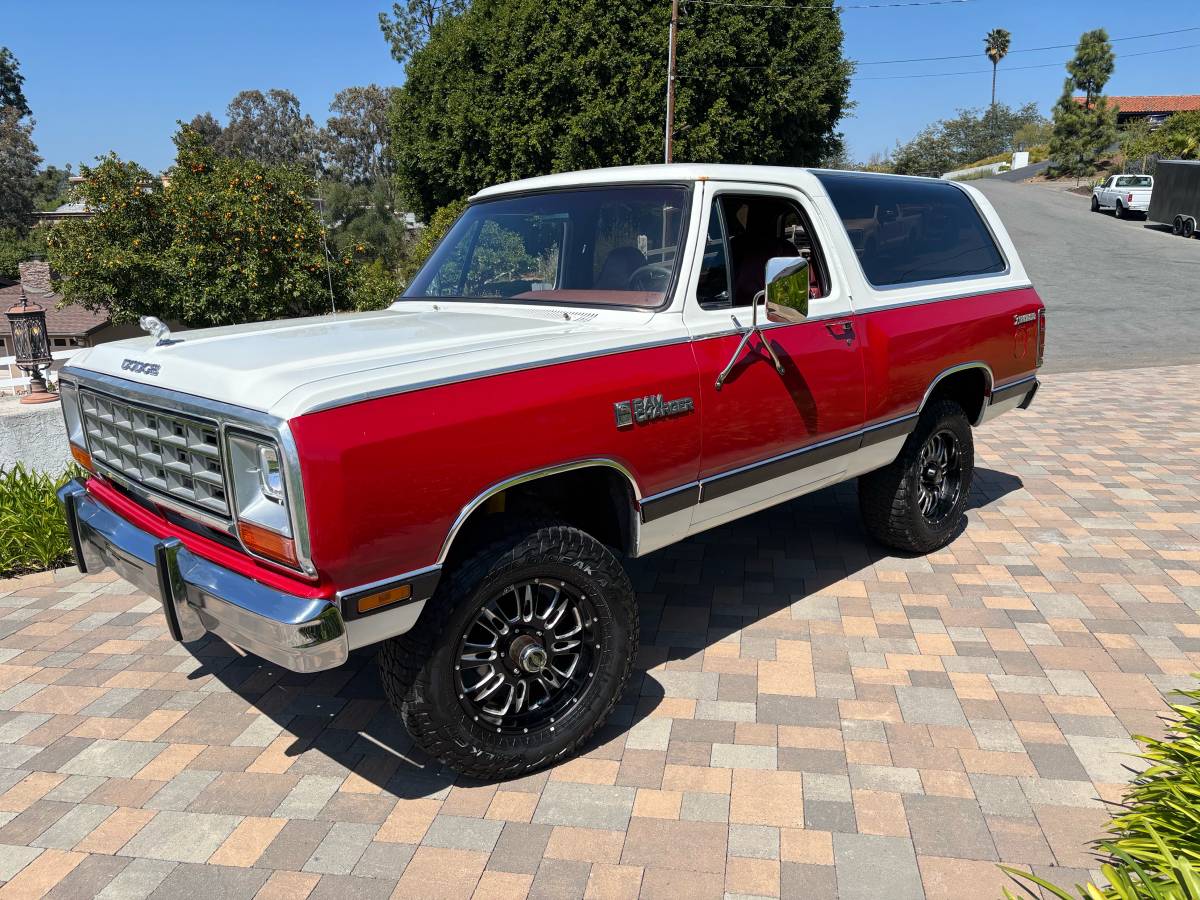 Dodge-ramcharger-prospector-1984-red-4
