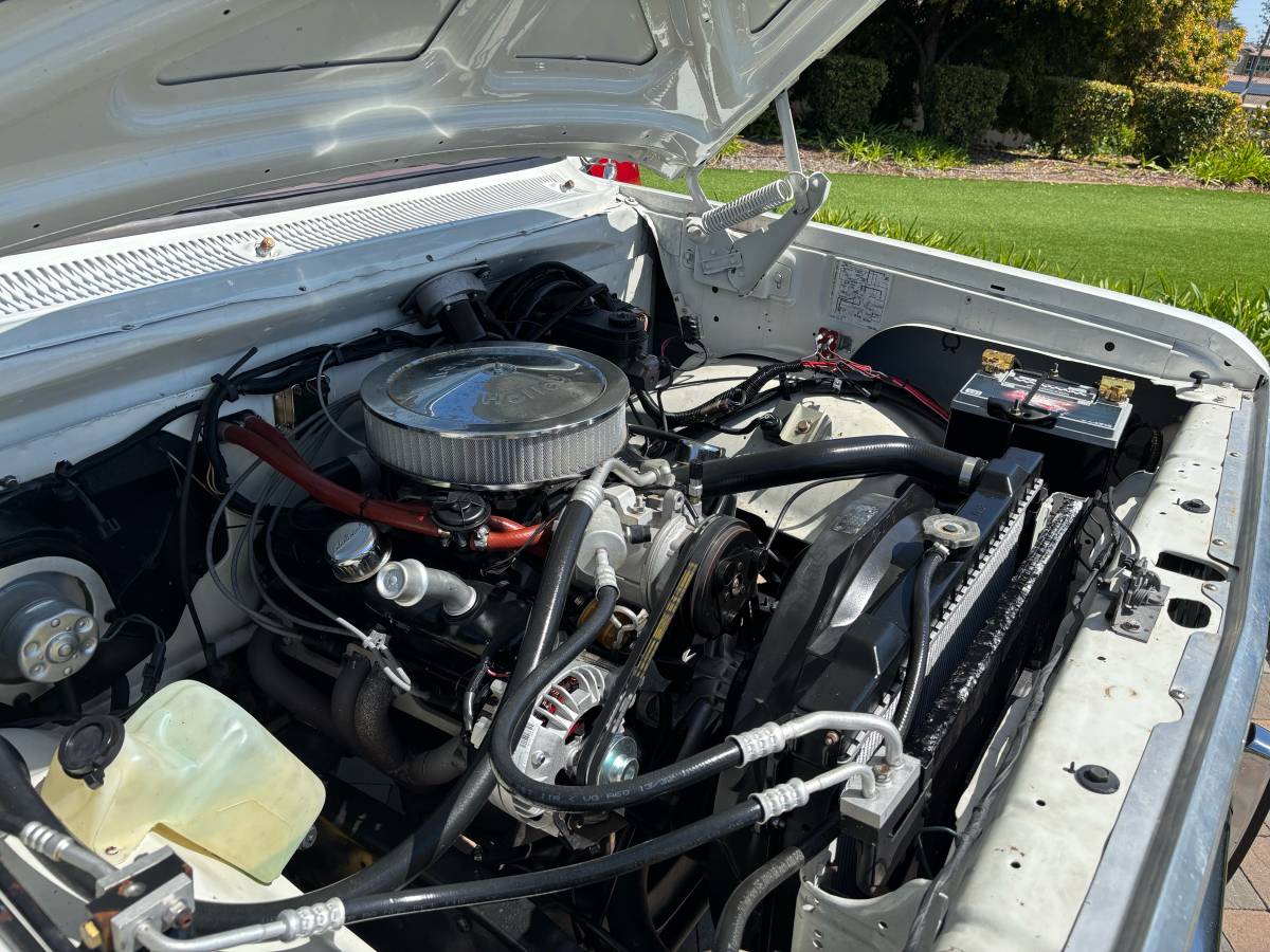 Dodge-ramcharger-prospector-1984-red-7