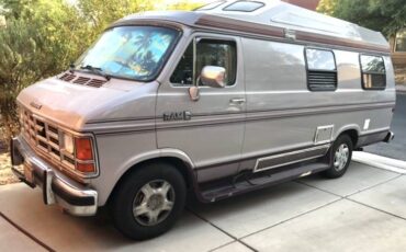 Dodge-rv-trek-1990-3
