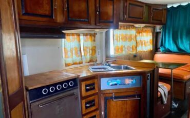 Dodge-sportsman-1978-4