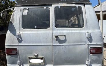 Dodge-tradesman-1972-white-2