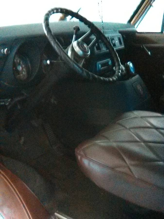 Dodge-tradesman-van-1975-green-2