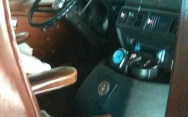 Dodge-tradesman-van-1975-green-3