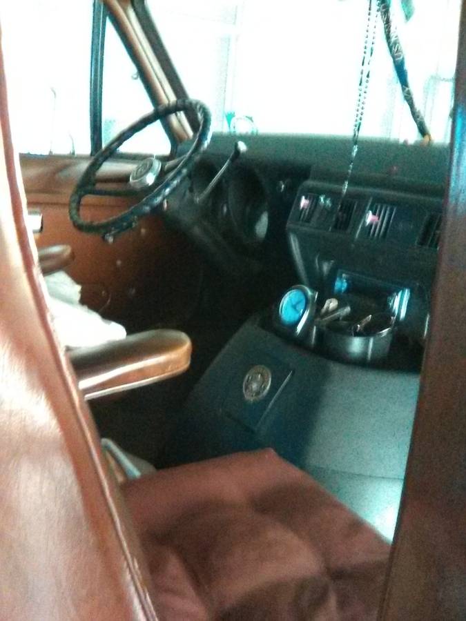 Dodge-tradesman-van-1975-green-3