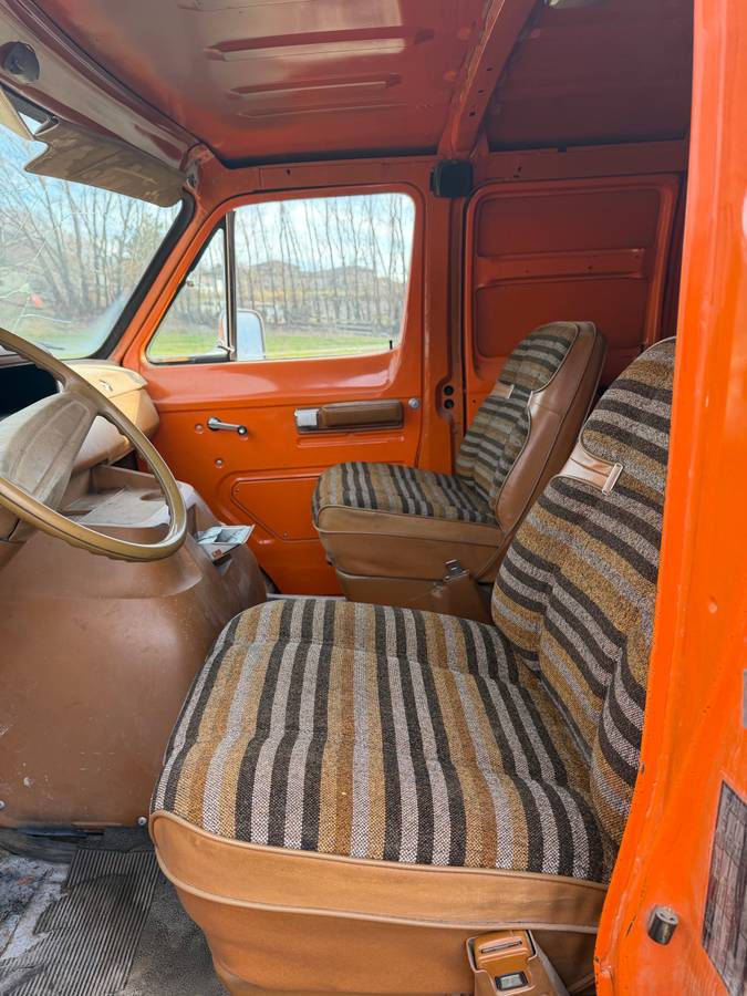 Dodge-van-1978-10