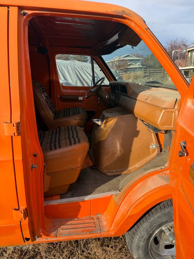 Dodge-van-1978-12