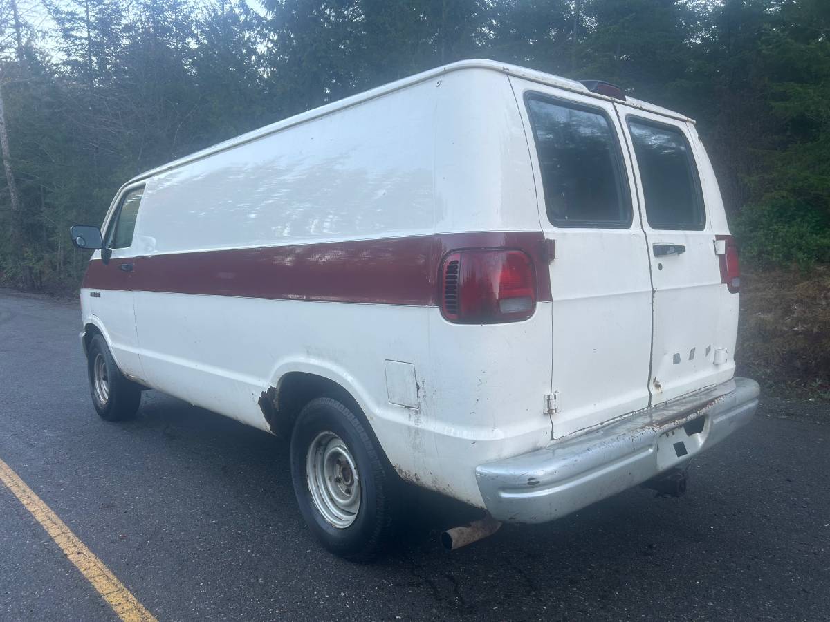 Dodge-van-1993-3