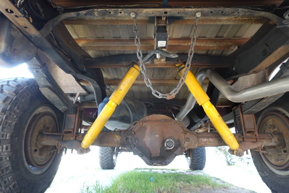 Dodge-w150-1977-red-12