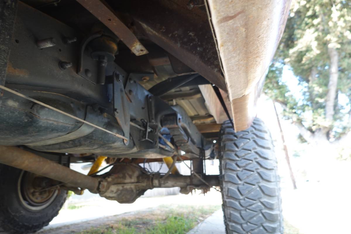 Dodge-w150-1977-red-14