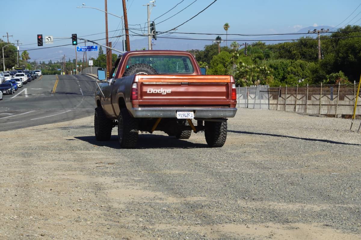 Dodge-w150-1977-red-6