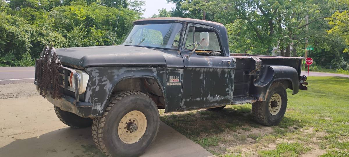 Dodge-w200-1969-green-1