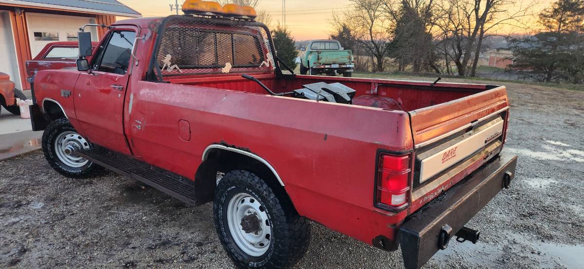 Dodge-w250-diesel-1990-red-1