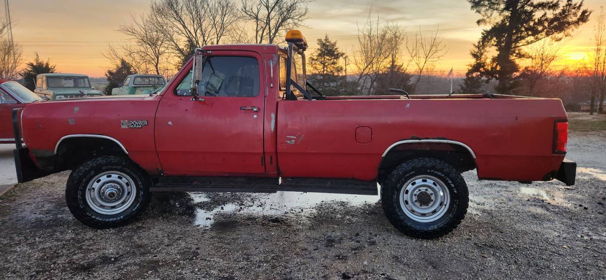 Dodge-w250-diesel-1990-red-7