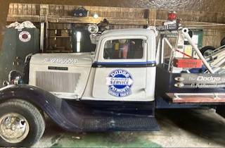 Dodge-wrecker-1935-2