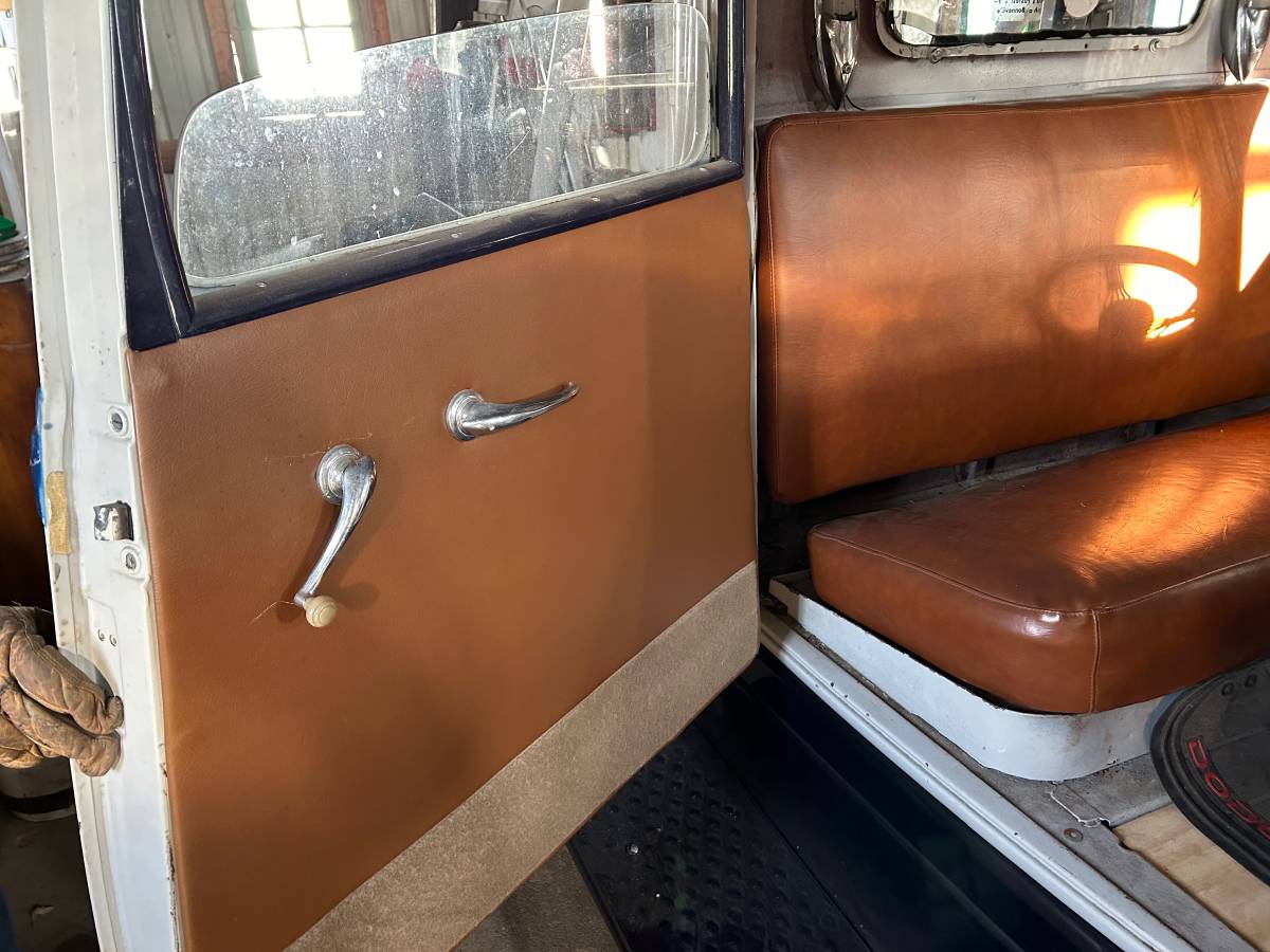 Dodge-wrecker-1935-4