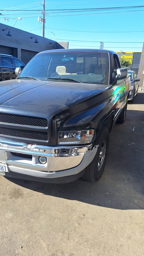 Dodgeram1500-1995-black-1