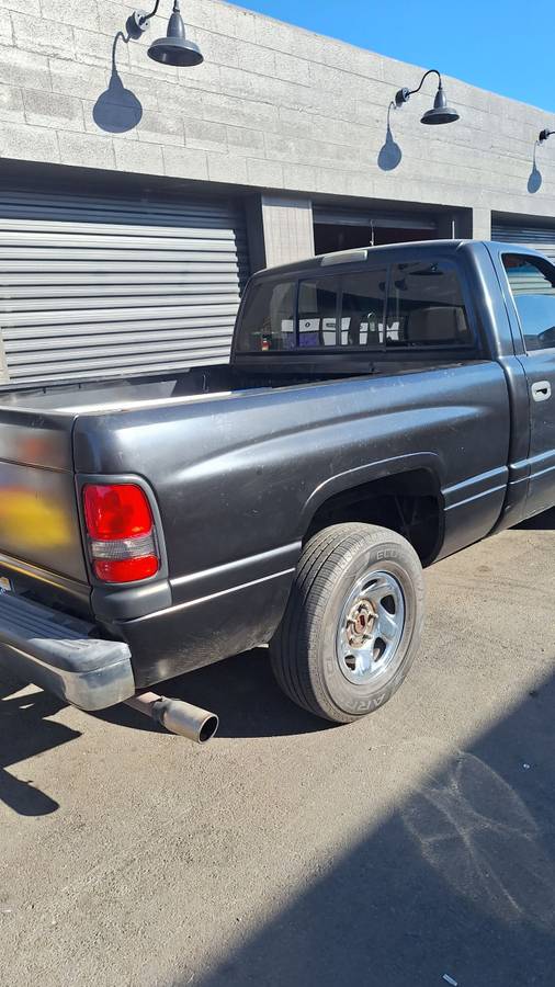 Dodgeram1500-1995-black-10