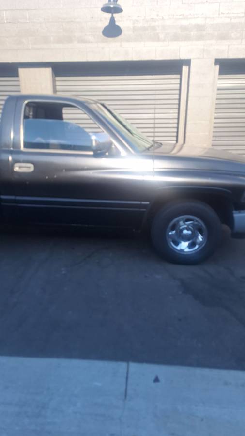 Dodgeram1500-1995-black-12
