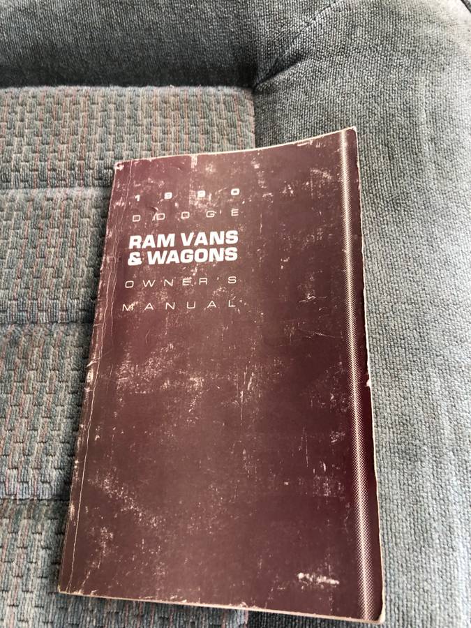 Doge-ram-1500-1990-blue-20