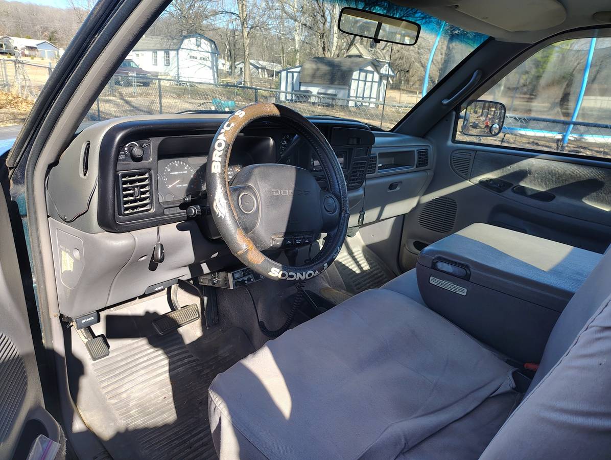 Doge-ram-1500-1995-3