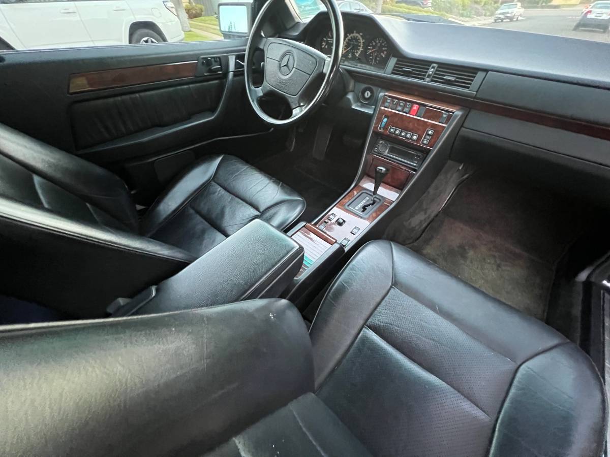 E320-coupe-1994-black-4