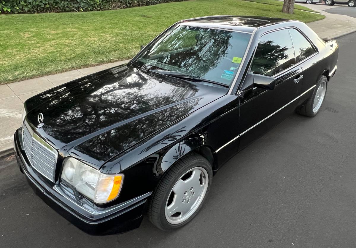 E320-coupe-1994-black