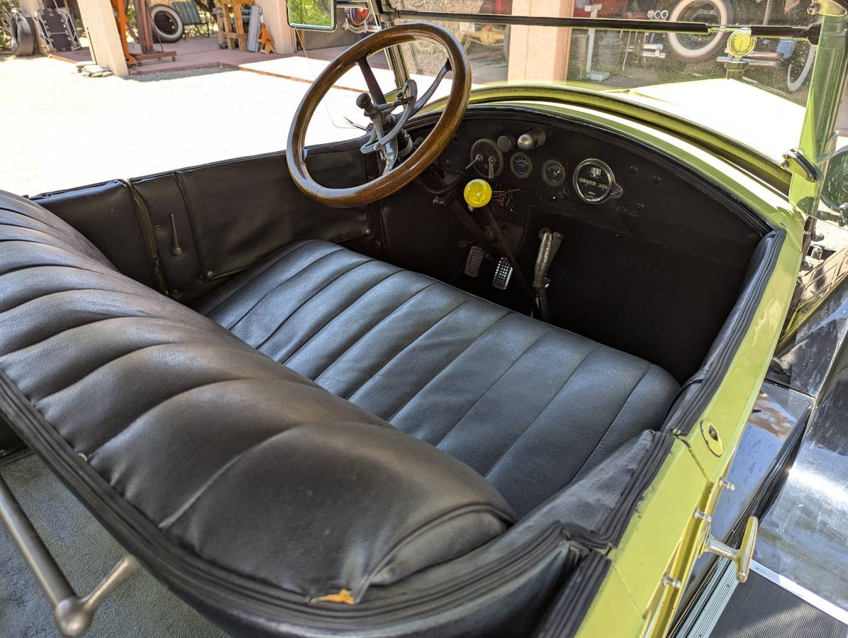 Essex-touring-1922-yellow-3