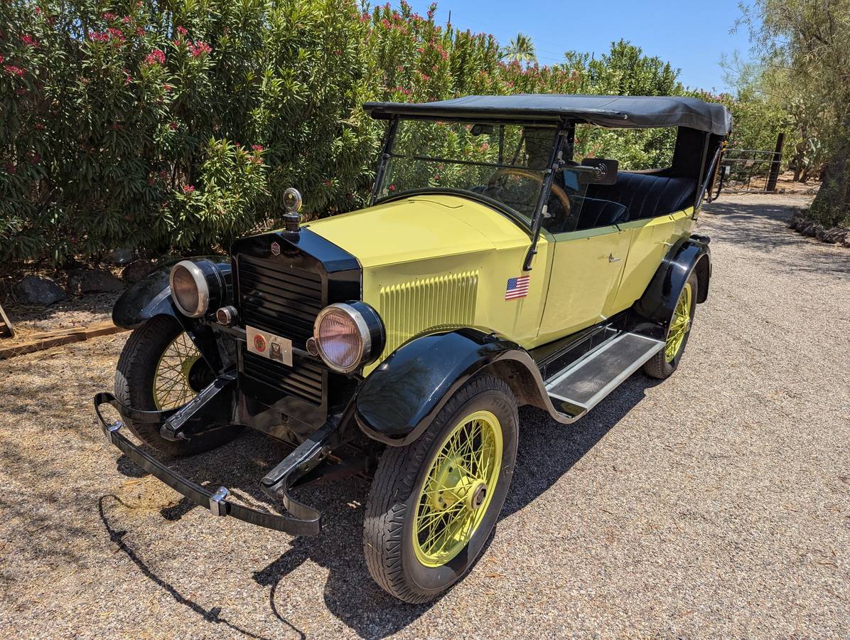 Essex-touring-1922-yellow