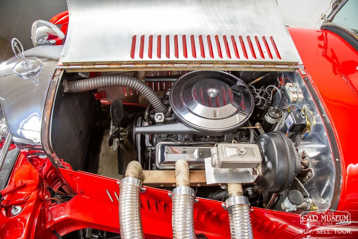 Excalibur-1966-Roadster-8