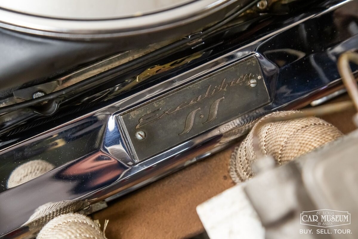 Excalibur-SSK-1966-Roadster-22