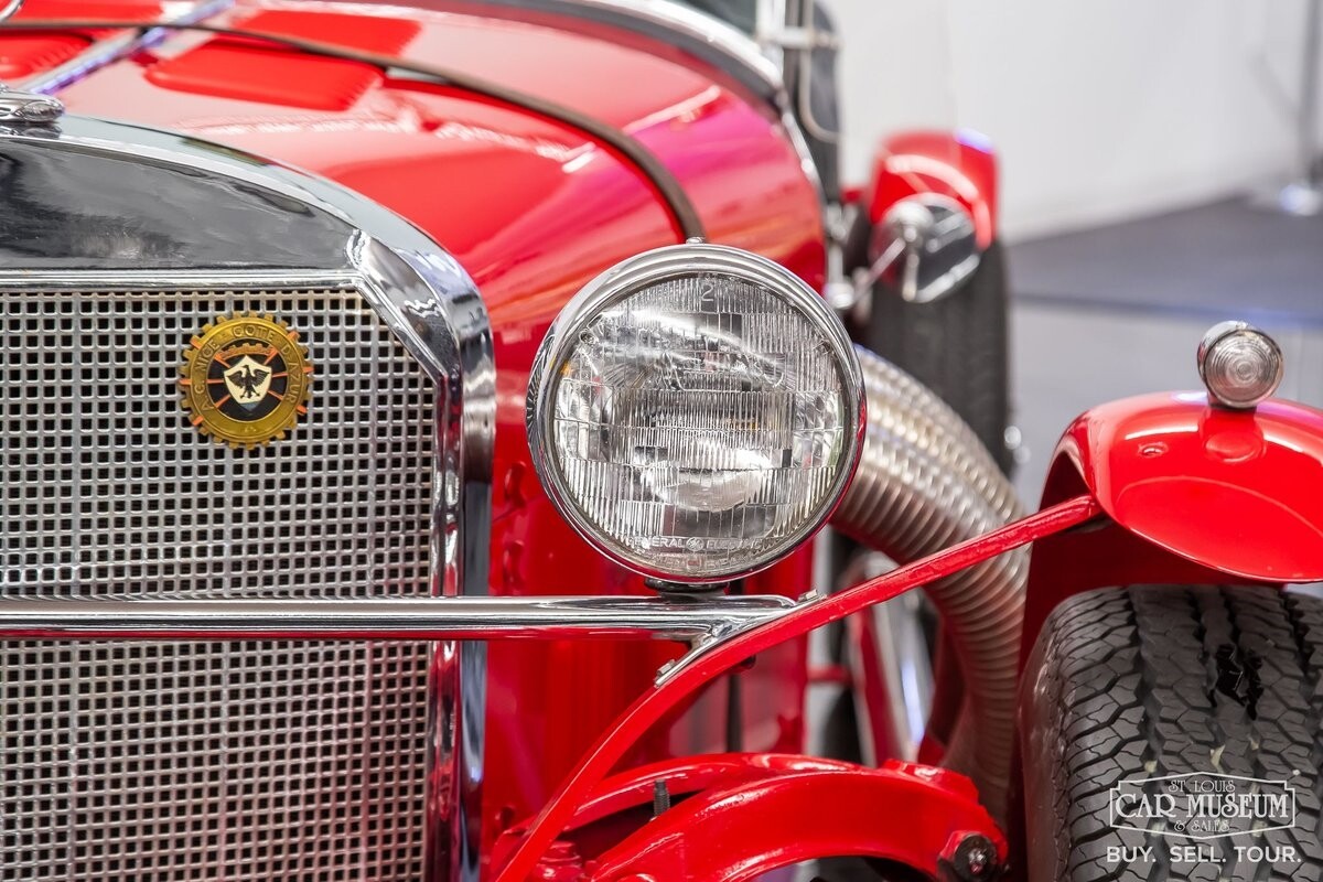 Excalibur-SSK-1966-Roadster-32