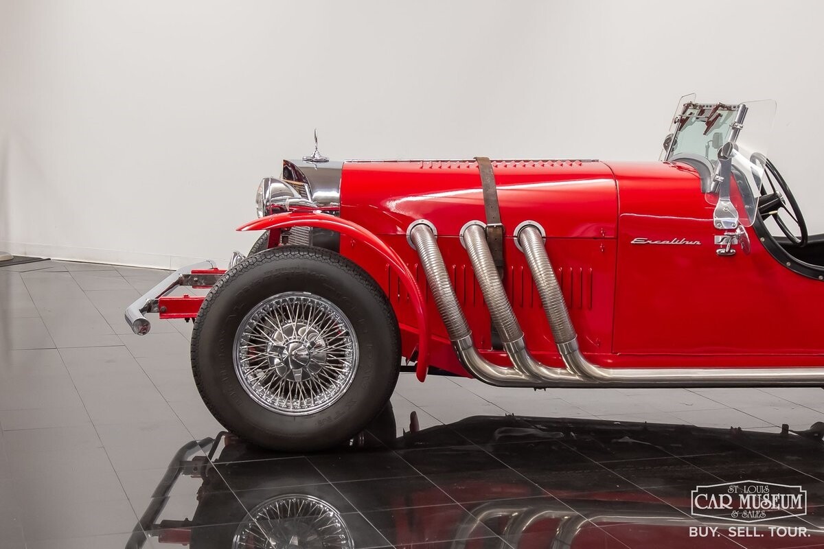 Excalibur-SSK-1966-Roadster-4