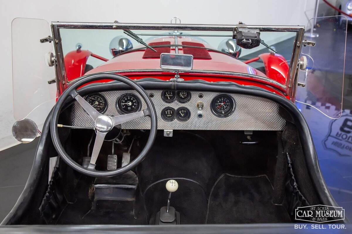 Excalibur-SSK-1966-Roadster-7