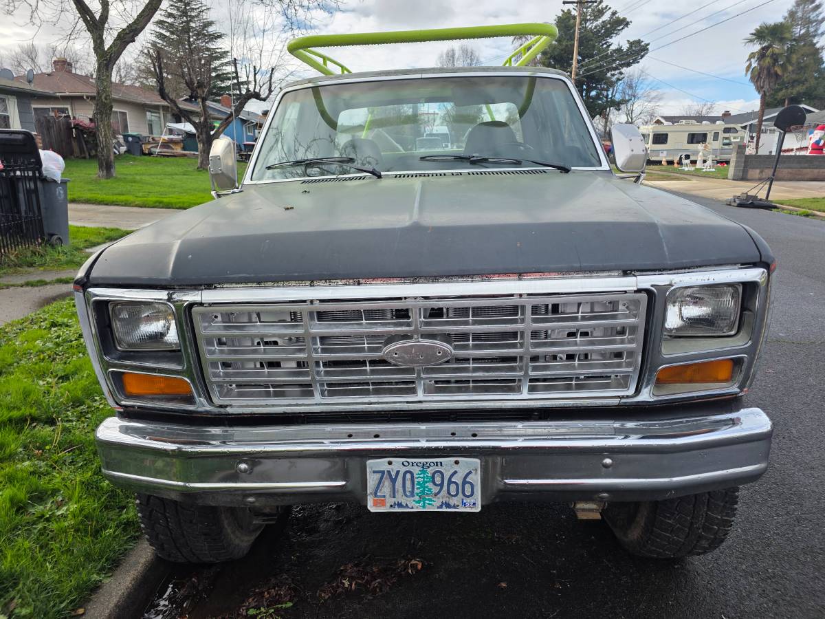 F-250-1985-grey-2