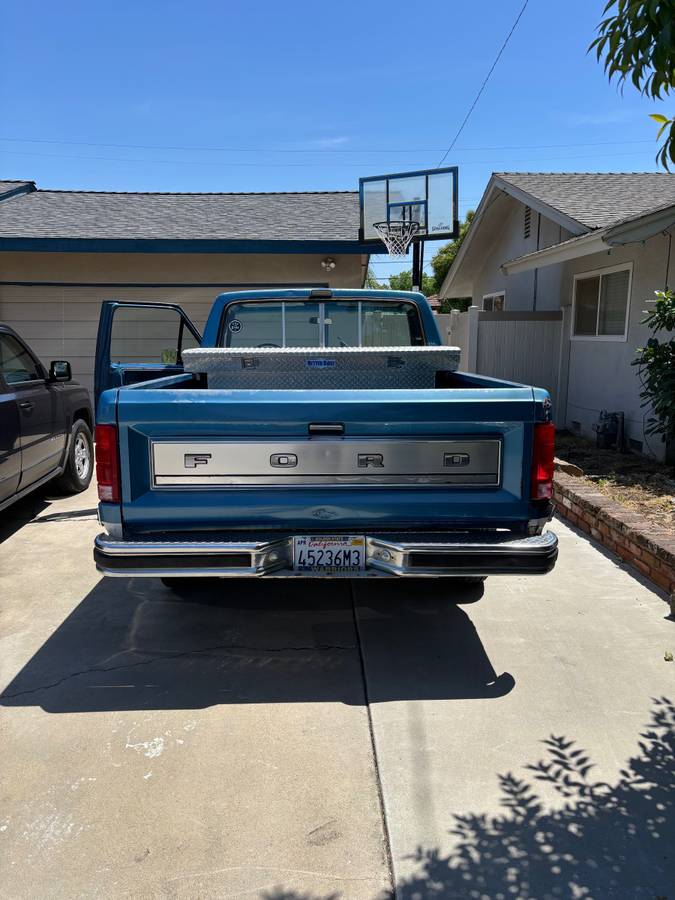 F150-lariat-1982-blue-10