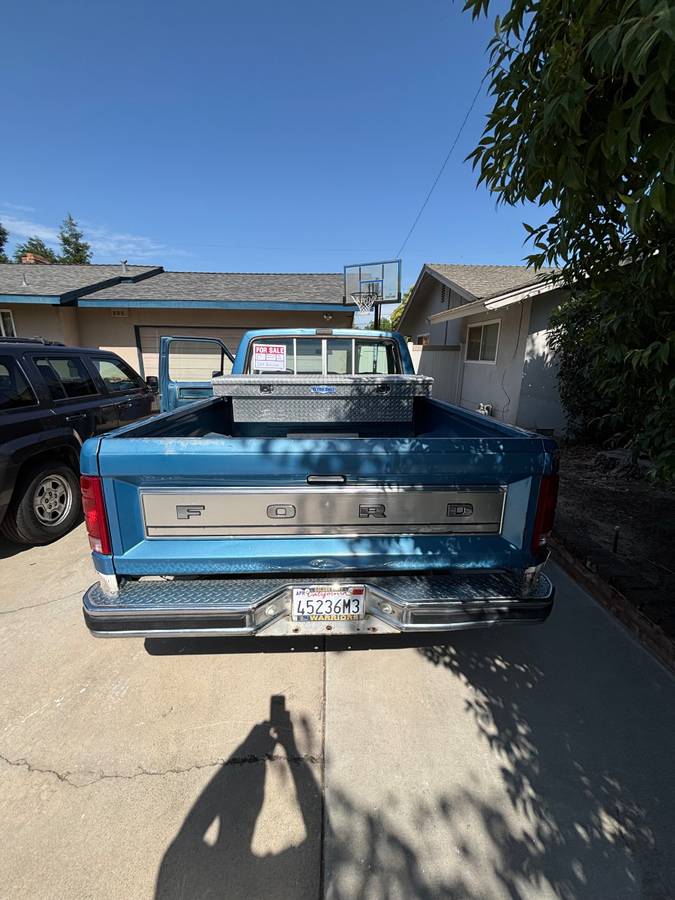 F150-lariat-1982-blue-4