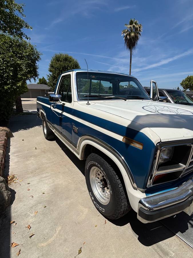 F150-lariat-1982-blue-9