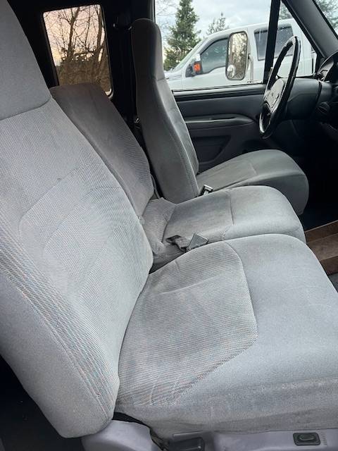 F350-xlt-diesel-1996-white-4