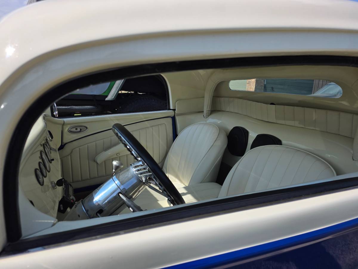 Factory-five-33-hotrod-1933-white-6