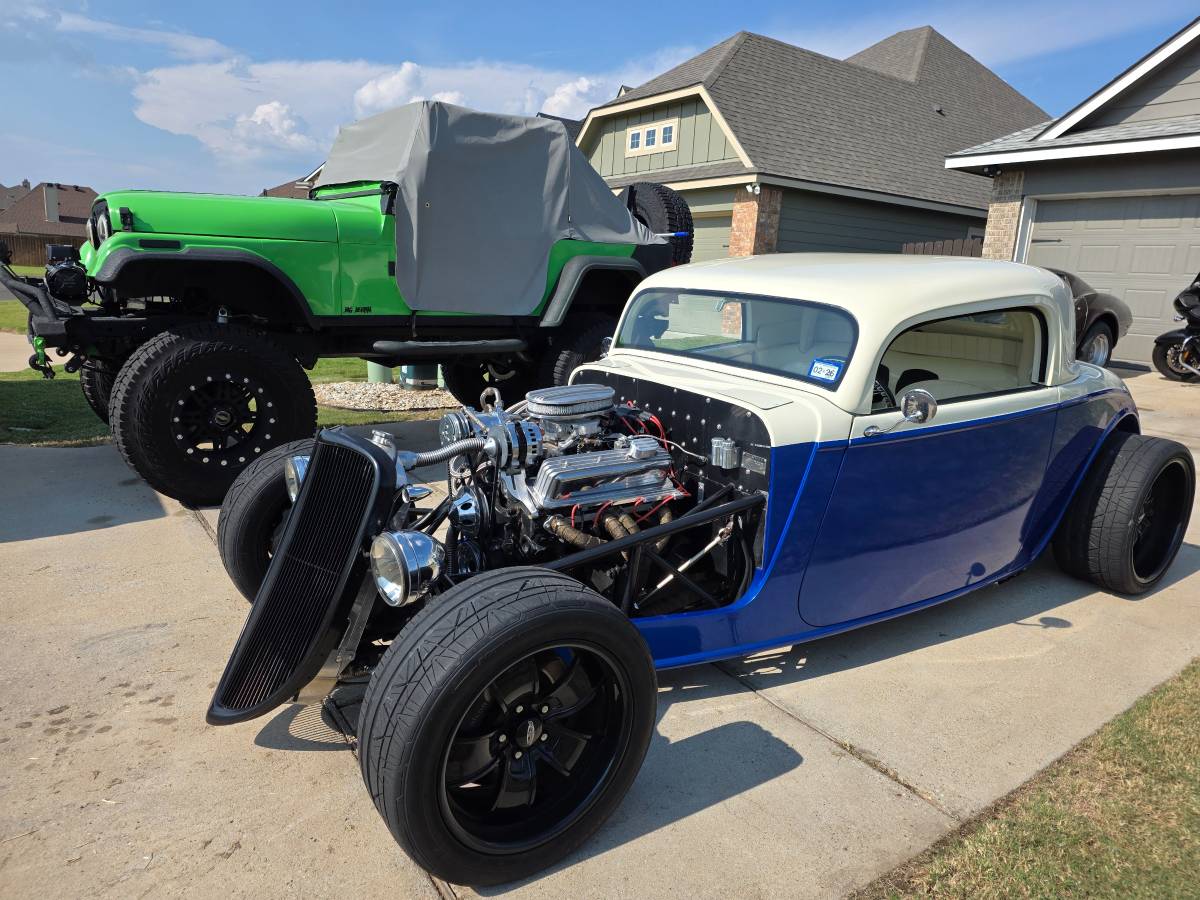 Factory-five-33-hotrod-1933-white